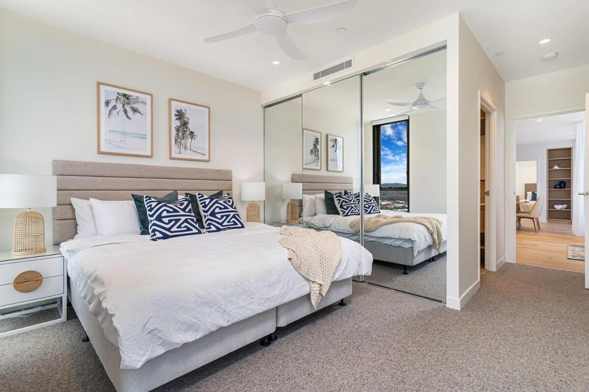 Luxury In Hemingway Palm Apartment